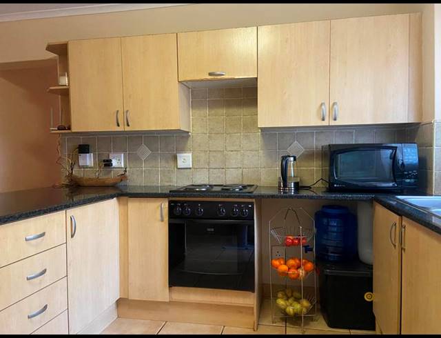 3 BEDROOM APARTMENT FOR SALE IN CASTLEVIEW